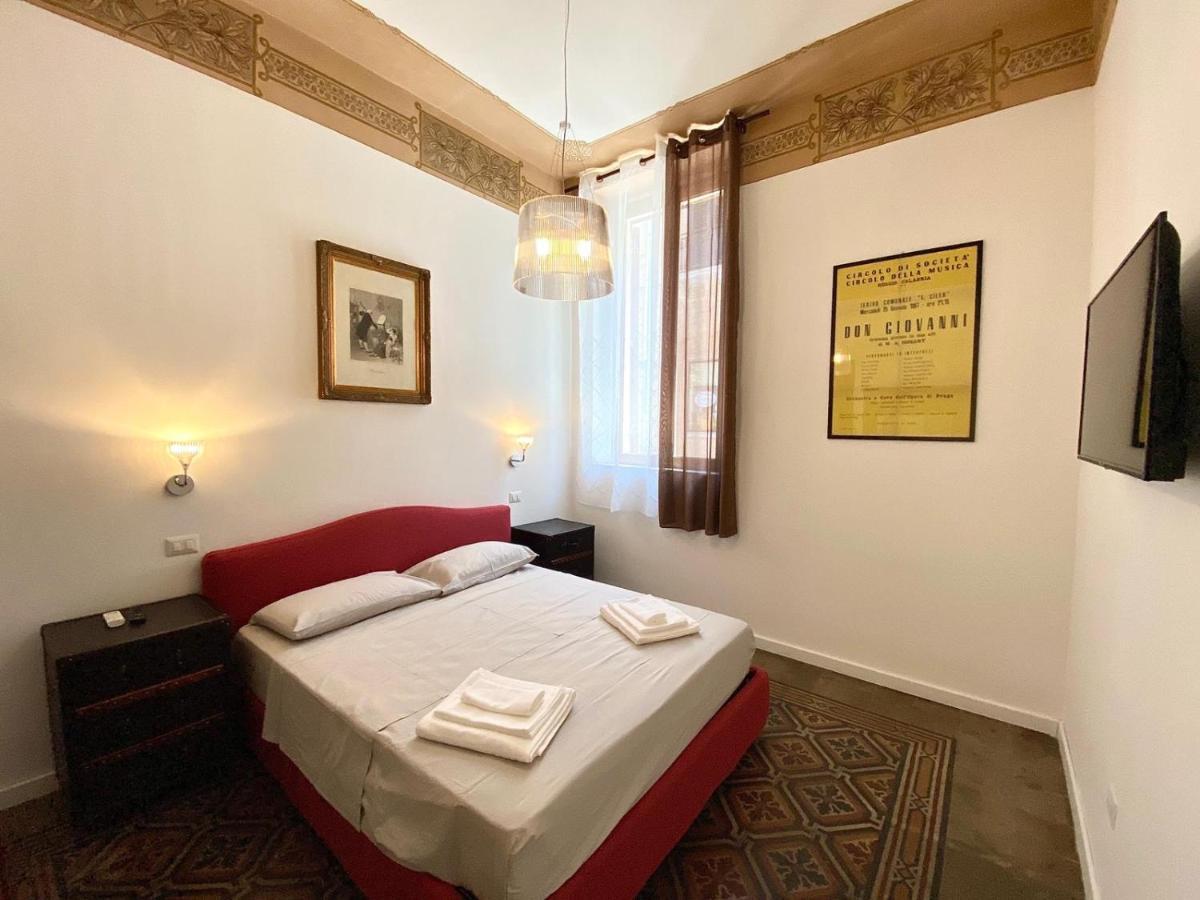 Bed and Breakfast Al Teatro Реджо-ди-Калабрия Экстерьер фото
