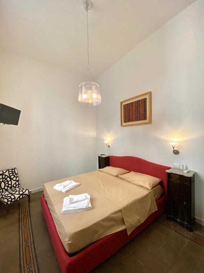 Bed and Breakfast Al Teatro Реджо-ди-Калабрия Экстерьер фото